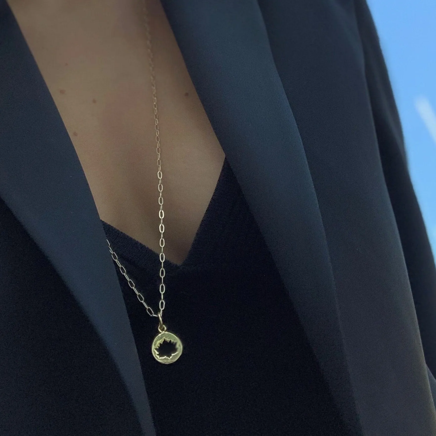 DALIA LOTUS Cut Out Disc Necklace -.5
